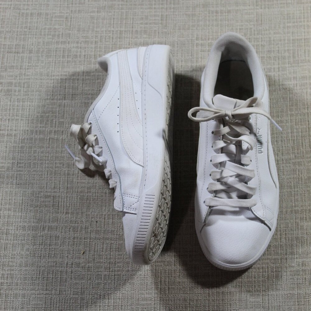 Puma Size 9 White on White Athletic Sneakers - EUC